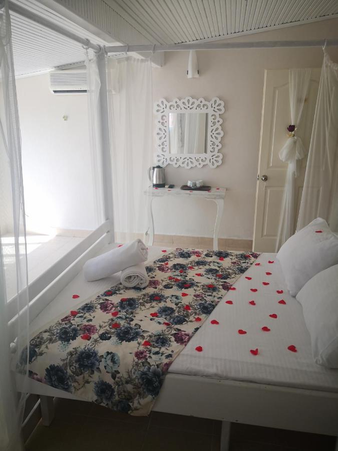 Yuerekli Apart Hotel Авса Адасі Екстер'єр фото